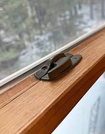 Window locking mechanism